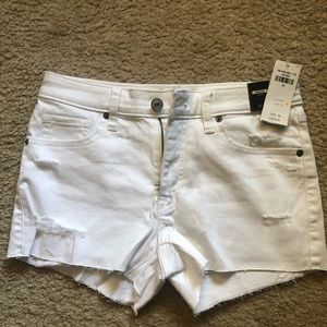 New with tags Abercrombie & Fitch low rise short